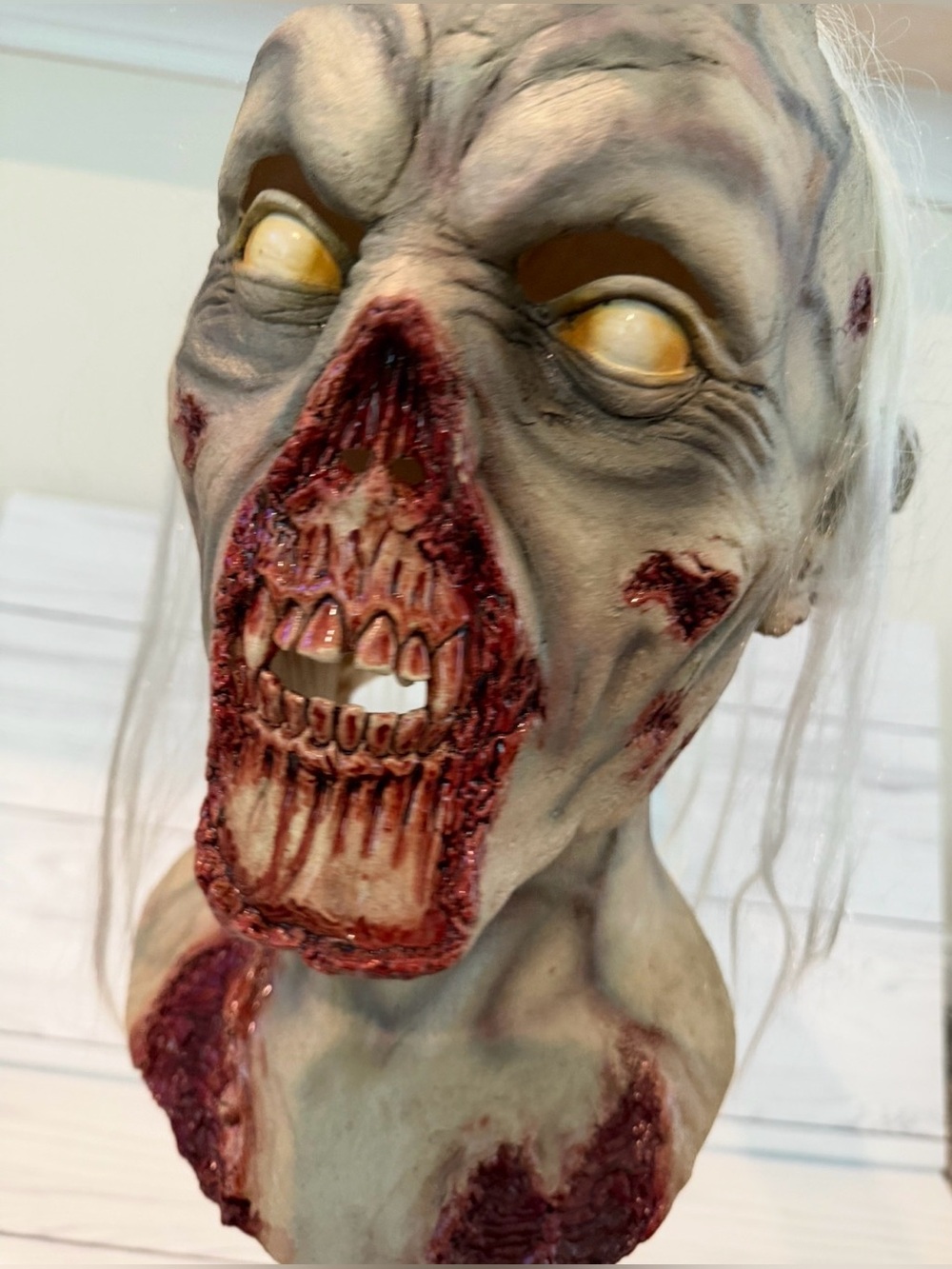 Horror Zombie Bust Decor Mask in Gray and Red - Brand